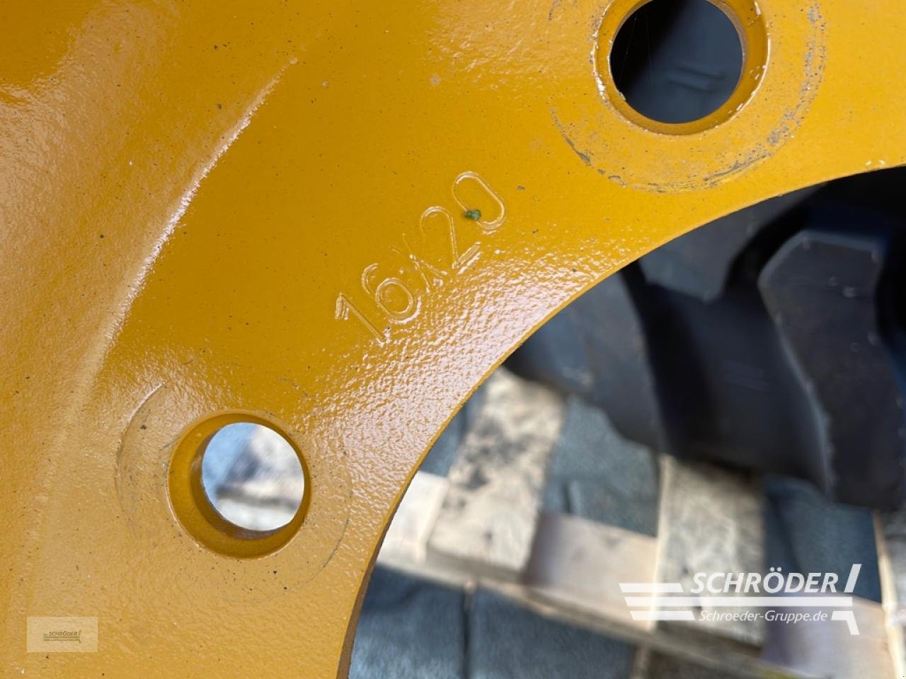 Zwillingsrad des Typs Sonstige 4X MITAS 500/45-20 | CAT 906 / 907 / 908, Gebrauchtmaschine in Westerstede (Bild 4)